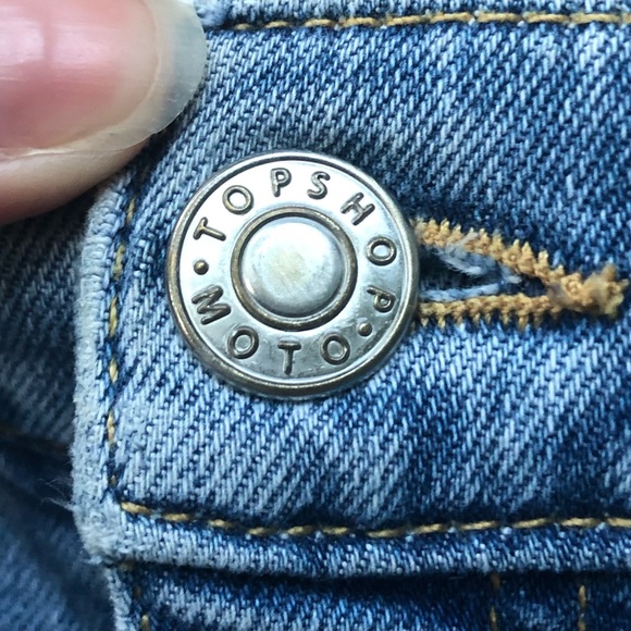 Top shop Light Wash Ripped High Waisted Jeans - Picture 4 of 4